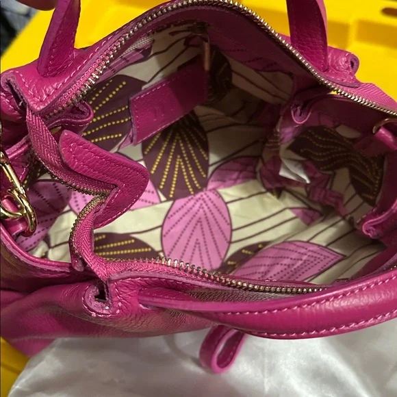 Excellent NIU‎ ITALIAN MADE TOTE BAG SOFT LEATHER SHOULDER STRAP COLOR FUCHIA